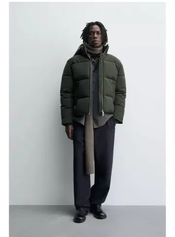 [완판템] ZARA 다크 그린 퍼프 다운 자켓 M 미사용 새상품