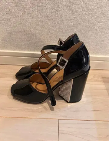 마크 제이콥스 펌프스