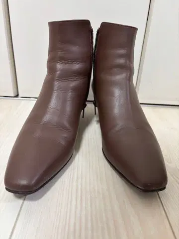 마르코 브라운 숏부츠