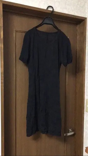 PRY Craft Fabric Layered U-neck T-shirt