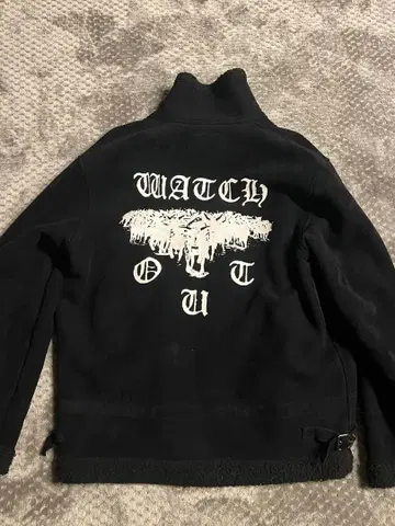 ELVIRA WATCH OUT 블랙 자켓