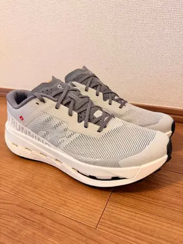 ON RUNNING Cloudultra 3 그레이/화이트