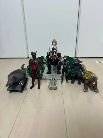 울트라맨 시리즈 괴수 피규어 6체 세트