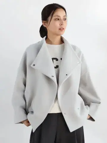 CLOVE 스탠드 카라 숏 울 코트