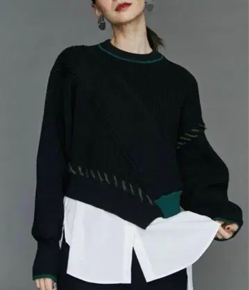 UN3D. POINT STITCH SHORT KNIT TOP