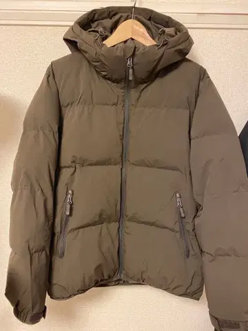 GU 웜 패딩 자켓 브라운 M 사이즈