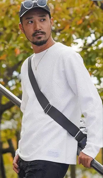 RTEG 화이트 긴팔 티셔츠 S