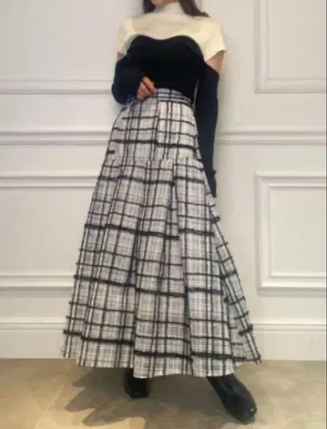 스나이델 시어 트위드 체크 볼륨 스커트