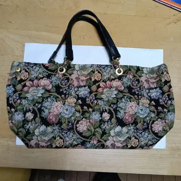 Think Bee! 꽃무늬 핸드백 빅