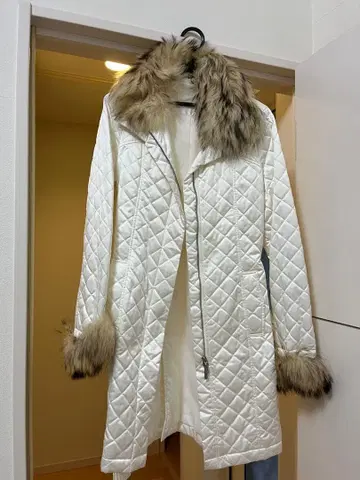 Pinky&Dianne 퍼 달린 롱 코트