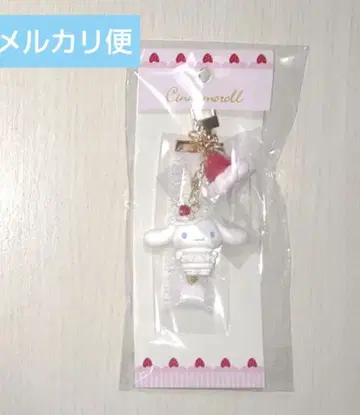 산리오 딸기 휘핑 케이크 디자인 키링 시나모롤 시나몬