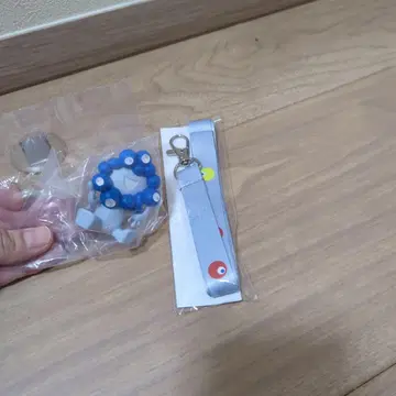 미야쿠미야쿠 피규어 스트랩 포함