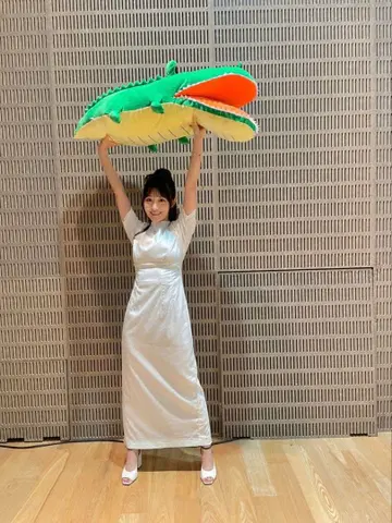 오구라 유이 착용 롱 원피스 화이트