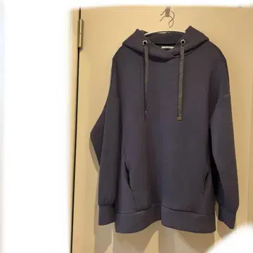 엠마 테일러 종이상자 후드티