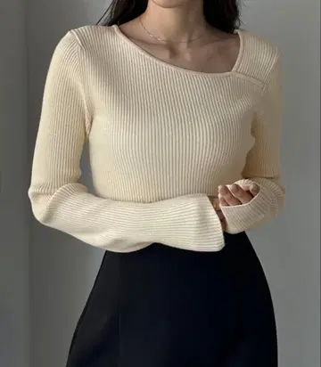 Louere 아시메 넥 리브 니트