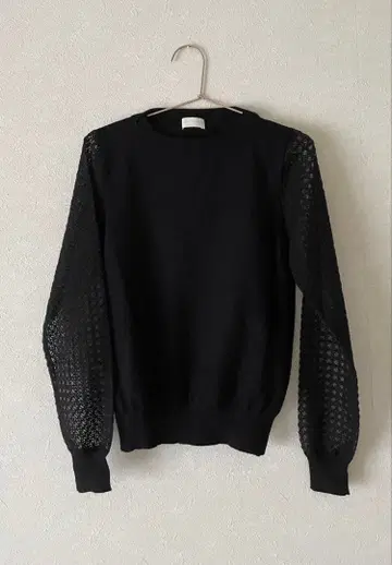 BALLSEY 보르지 레이스 소매 보트넥 풀오버 니트