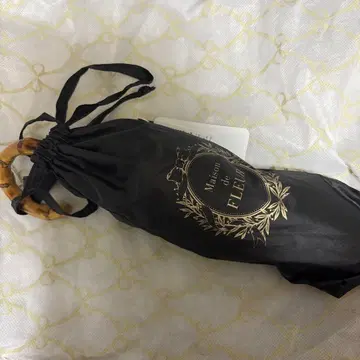 Maison de FLEUR 프릴 접이식 우산 블랙