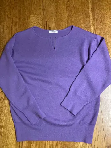 LaTOTALITE 퍼플 V넥 긴팔 니트