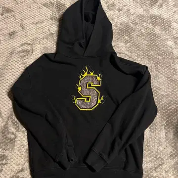 SUPPLIER 후드티 서플라이어 파이어 로고 스팽글 블랙