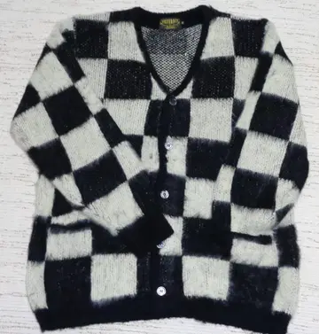 유니버드72 모헤어 터치 기모 체크 무늬 깃발 가디건 22330