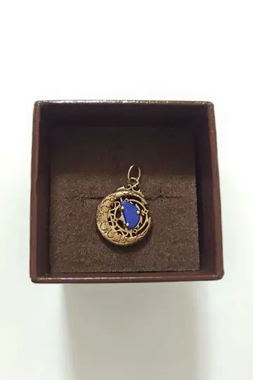 agete K5 라피스 라줄리 참