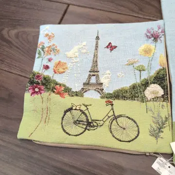 에펠탑 자전거 자수 파우치