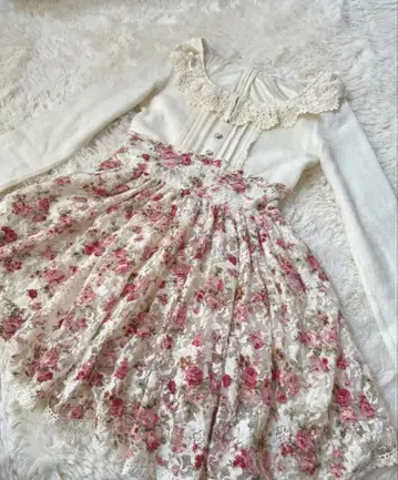 레어 LIZLISA 꽃무늬 파워 네 원피스