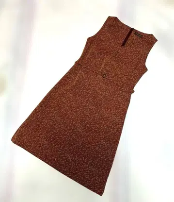 슬리브리스 핏앤 플레어 원피스