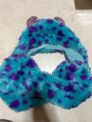 디즈니 샐리 머플러 캡