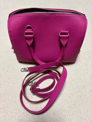 유니클로 핑크 박스형 핸드백