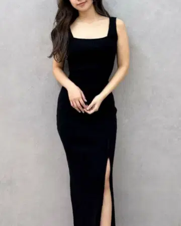 GYDA 블랙 리브 니트 롱 원피스 백 오픈 지퍼 슬릿