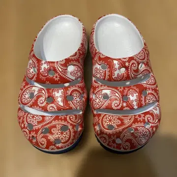 [ 미사용 ] KEEN 페이즐리 무늬 샌들 23cm