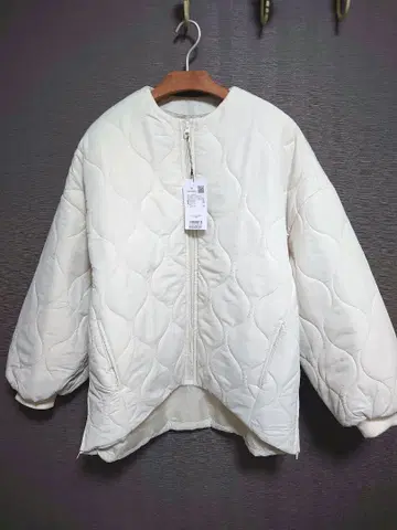 [ 새상품 택 포함 ] 인터플래닛 웨이브 퀼트 블루종