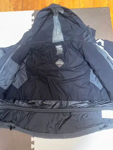 다이와 GORE-TEX 방한복 DW-1205 M 사이즈