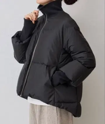 BEARDSLEY 지퍼 플레어 다운 블랙