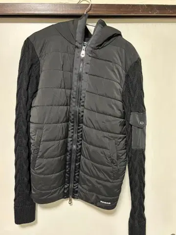 우노피우노우과레토레 릴렉스 로고 다운 자켓 후드티 니트