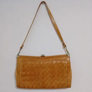 카멜 가죽 꼬임 숄더백