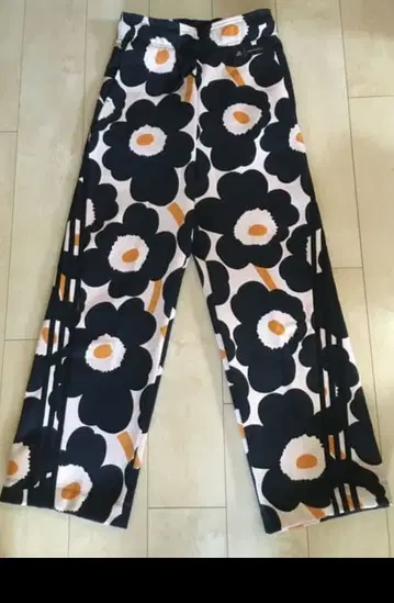 adidas x 마리메꼬 맨투맨 플리스 롱 팬츠 L