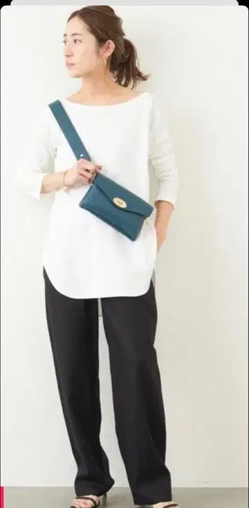 FRAMeWORK 오프숄더 풀오버 화이트