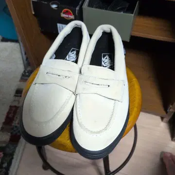 Vans 프린지 장식 슬립온 화이트 로퍼