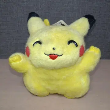 택 포함 피카츄 만세 방긋 봉제 인형 초기 TOMY