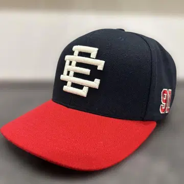 에릭 에마뉴엘 야구 모자