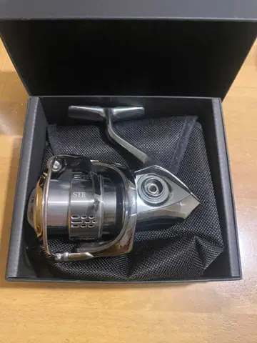 SHIMANO STELLA 2500SHG 핸들 없음