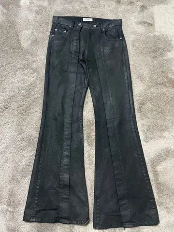 NO MASS PROD 01GLM Flared jeans