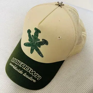 UNKNOWN 언노운 큐빅 트래커 캡 화이트/그린