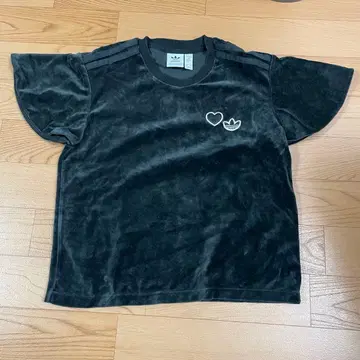 adidas 벨로아 블랙 T셔츠 M 사이즈