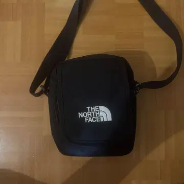 THE NORTH FACE 블랙 숄더백