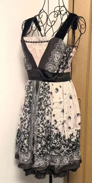 *택 포함 새상품* axesfemme 장미 프린트 쉬폰 원피스