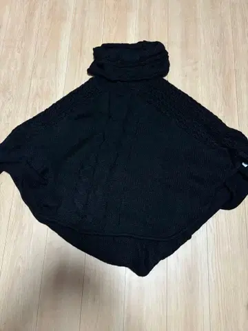 MURUA 니트 판초 케이프