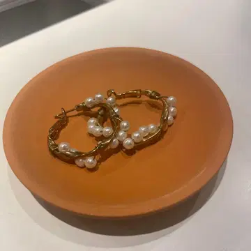 펄 장식 골드 후프 귀걸이